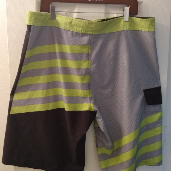 MEN'S OPFLEX OP 4-WAY STRETCH SHORTS SIZE 36 - Picture 4 of 8